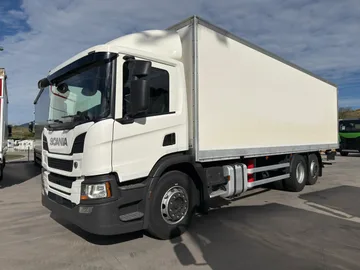 Kuljetusyritys Kuorma-auto Scania P360 sisään Vena Itävalta